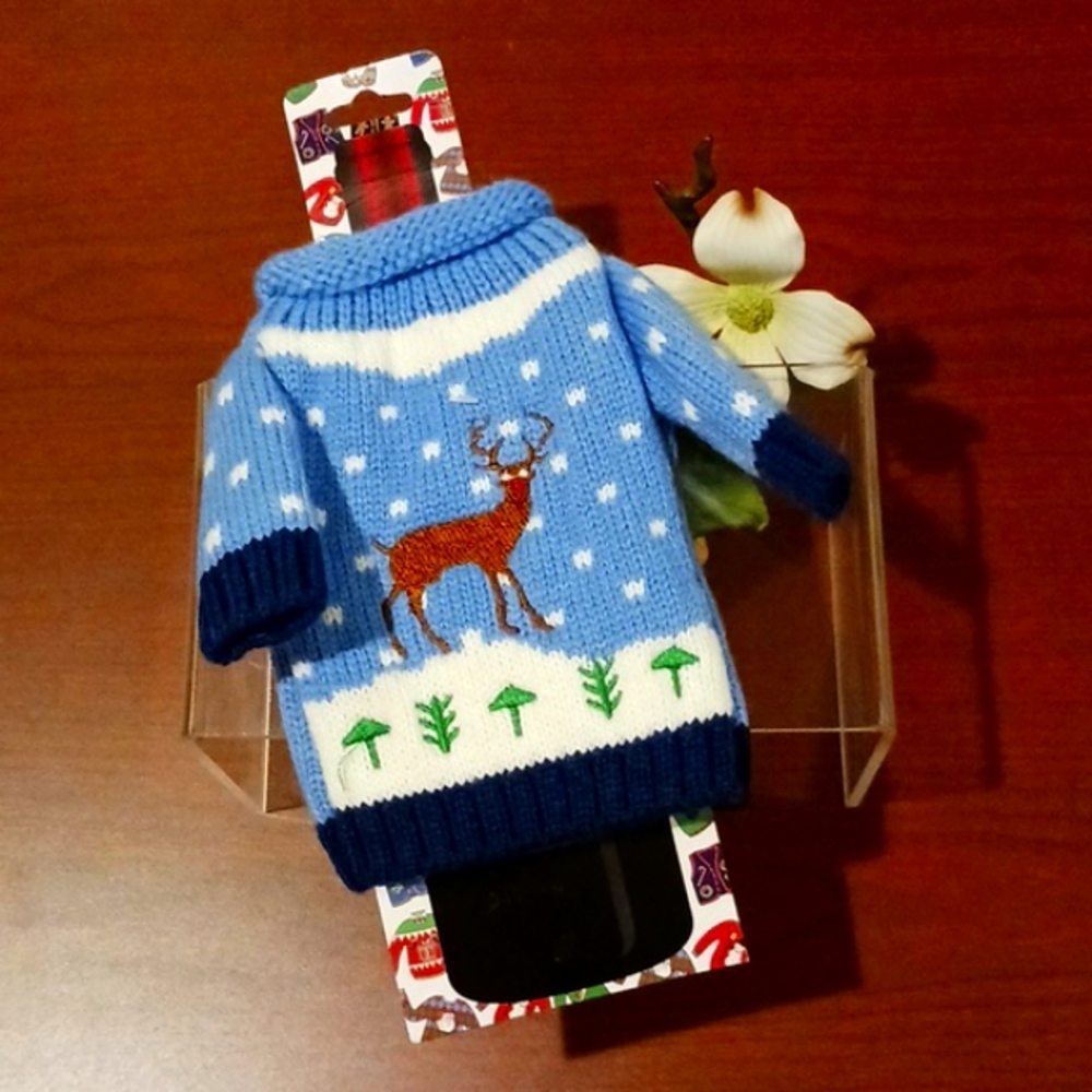 New Uncle Bob's Straight Out Of The Attic Ugly Sweater Collection Wine Cover 🍷